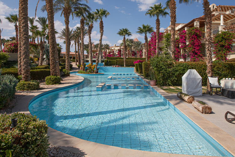 Studio with pool view in veranda - 7